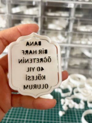 Bana Bir Harf Öğretenin 40 Yıl Kölesi Olurum